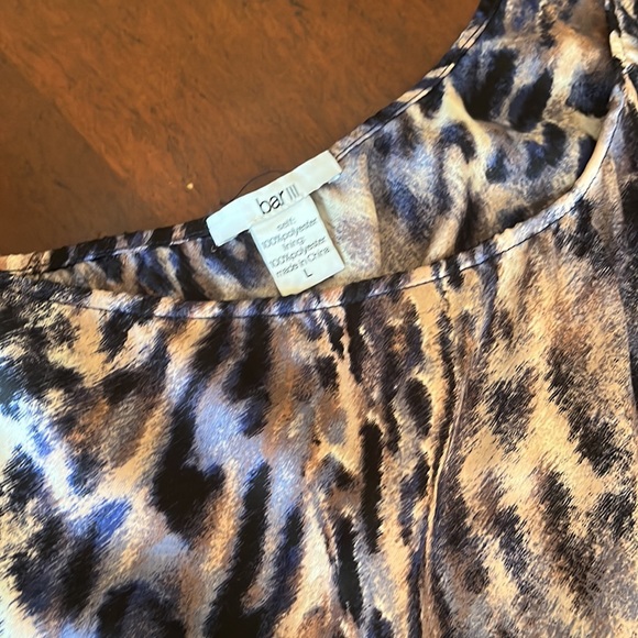 Woman’s Dress - Picture 3 of 3